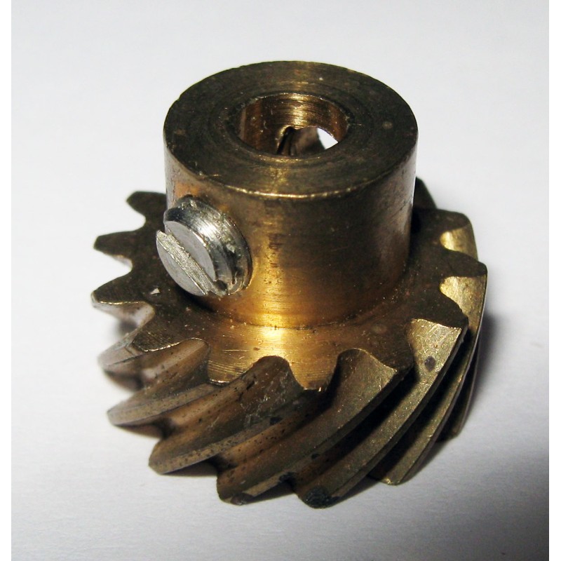 Pignon hélicoïdal droit Meccano 14 dents