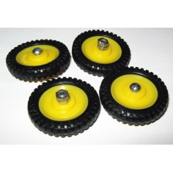 Roues Meccano plastique 25 mm avec pneus et boulons