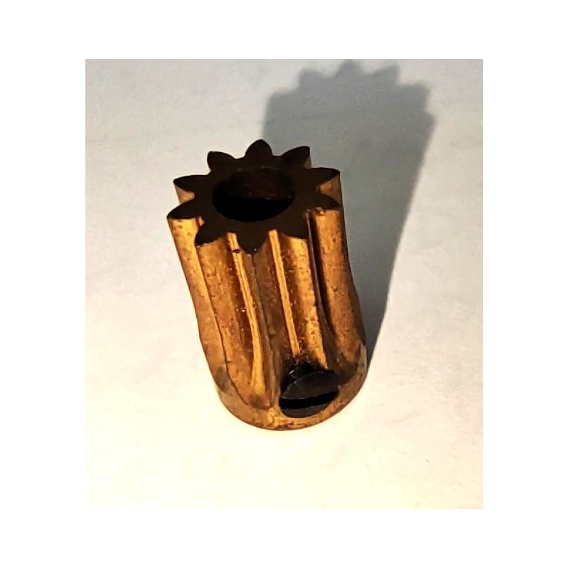 Pignon Meccano 10 dents laiton longueur 6 mm