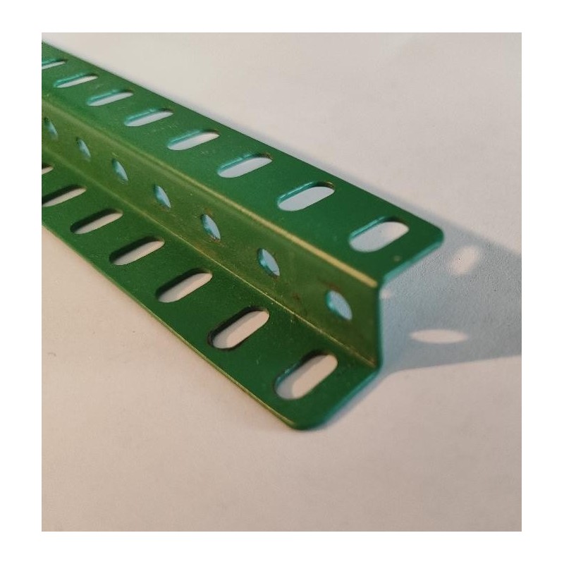 Cornière contrecoudée compatible Meccano 9 trous verte
