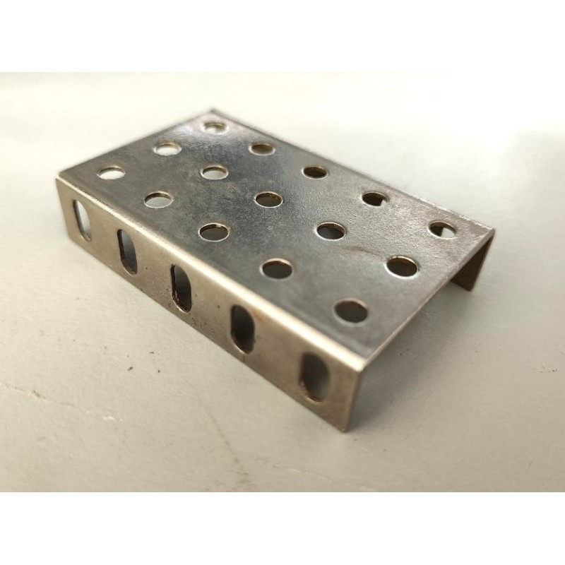 Plaque à rebords compatible Meccano 5x3 trous zinguée