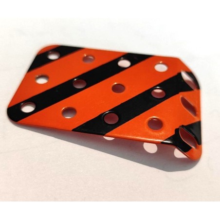 Plaque rigide Meccano 5 x 3 trous à 135° rouge et noir