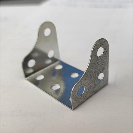 Plaque à rebords goussets 38x25x12 mm zingué