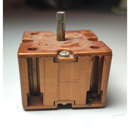 Réducteur Meccano 1/19 marron