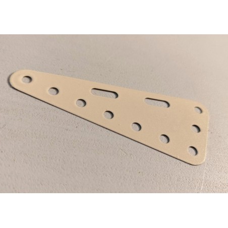 Plaque flexible triangulaire Meccano 7 x 3 trous blanc cassé
