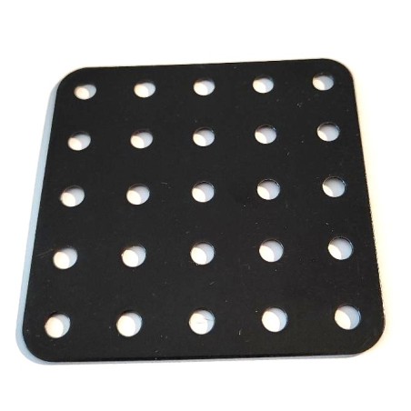 Plaque Meccano sans rebord 5x5 trous noire