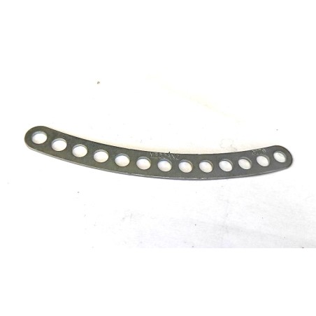 Bande incurvée étroite double perforation 13 trous zinguée